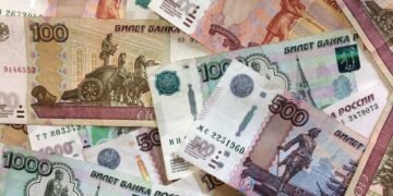 mata uang Rusia adalah rubel (RUB)