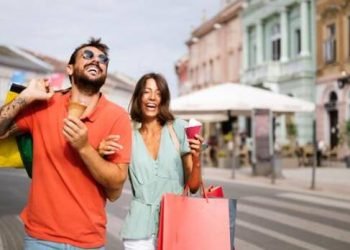 Apa Itu Perilaku & Gaya Hidup Konsumtif dan Cara Mengatasinya