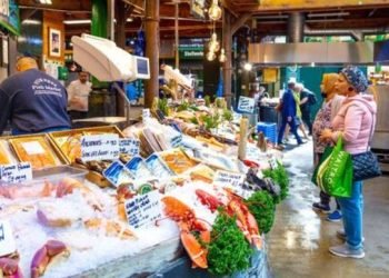 10 Prinsip Ekonomi Beserta Tujuan, Manfaat, dan Contoh