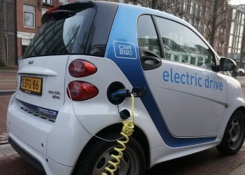 Kebijakan Pemerintah Angkat Potensi Saham Kendaraan Listrik di BEI