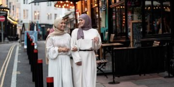 Kekayaan dan Kemiskinan: Tanda Kemuliaan dan Kehinaan?