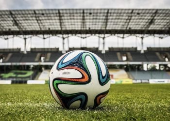 Apa Itu Pendapatan Komersial Klub Sepak Bola dan Contohnya