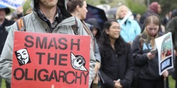 ilustrasi demo terhadap oligarki